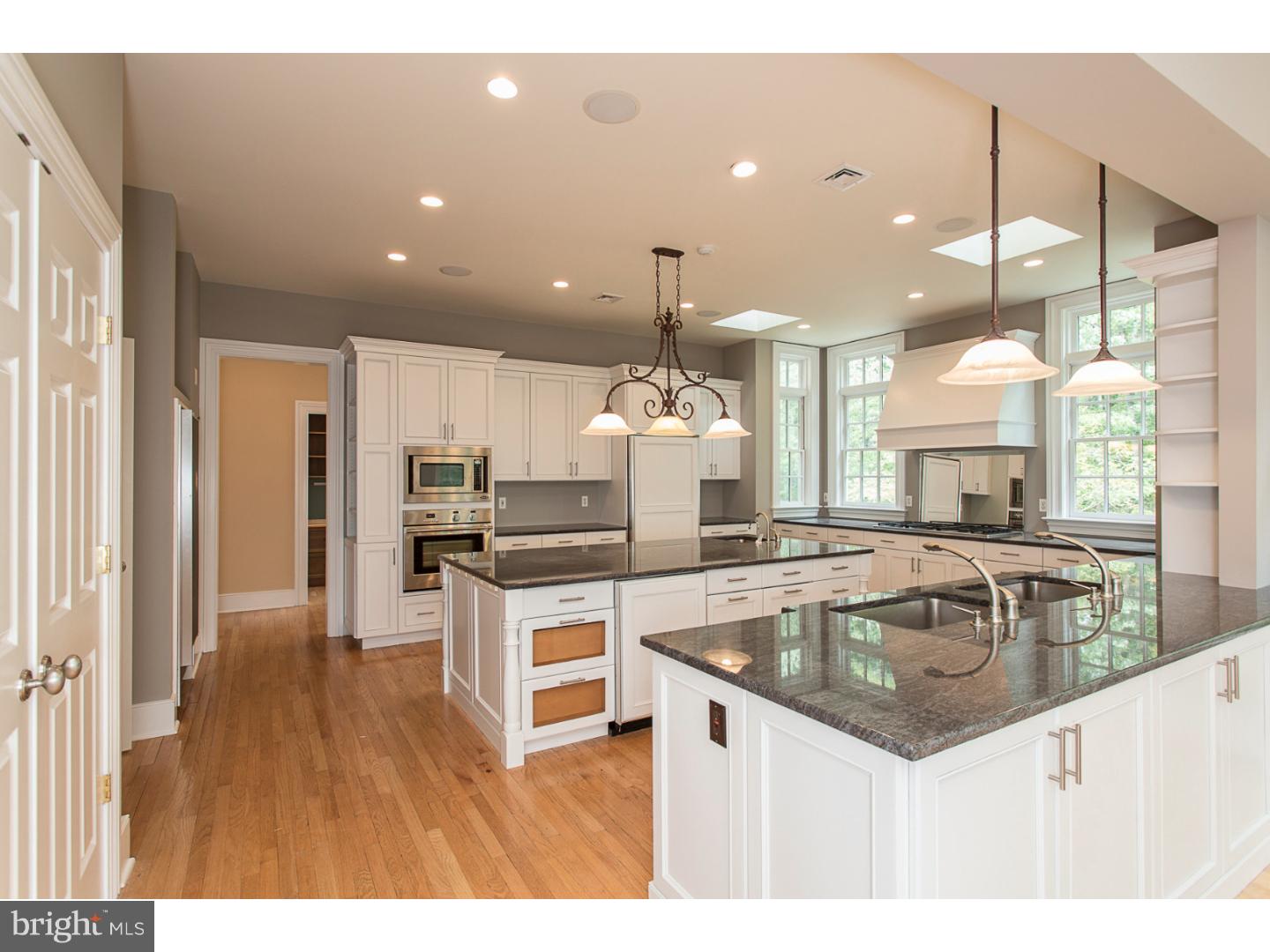 27 Running Cedar Road Princeton, NJ 08540 - Photo 4 of 25