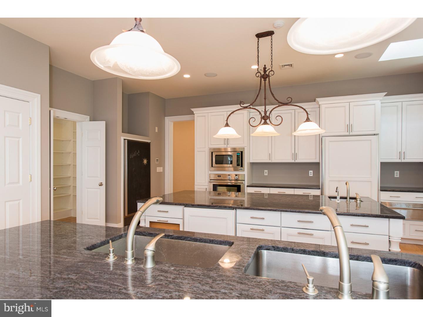 27 Running Cedar Road Princeton, NJ 08540 - Photo 5 of 25