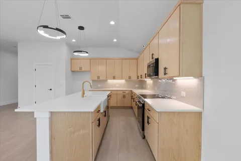 $549,900 | 16624 Wind Chime Drive, Austin, TX 78653