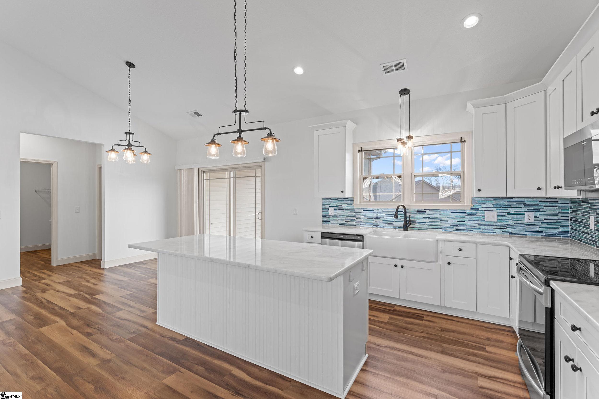 702 Cheyanne Court Greer, SC 29651 - Photo 7 of 48
