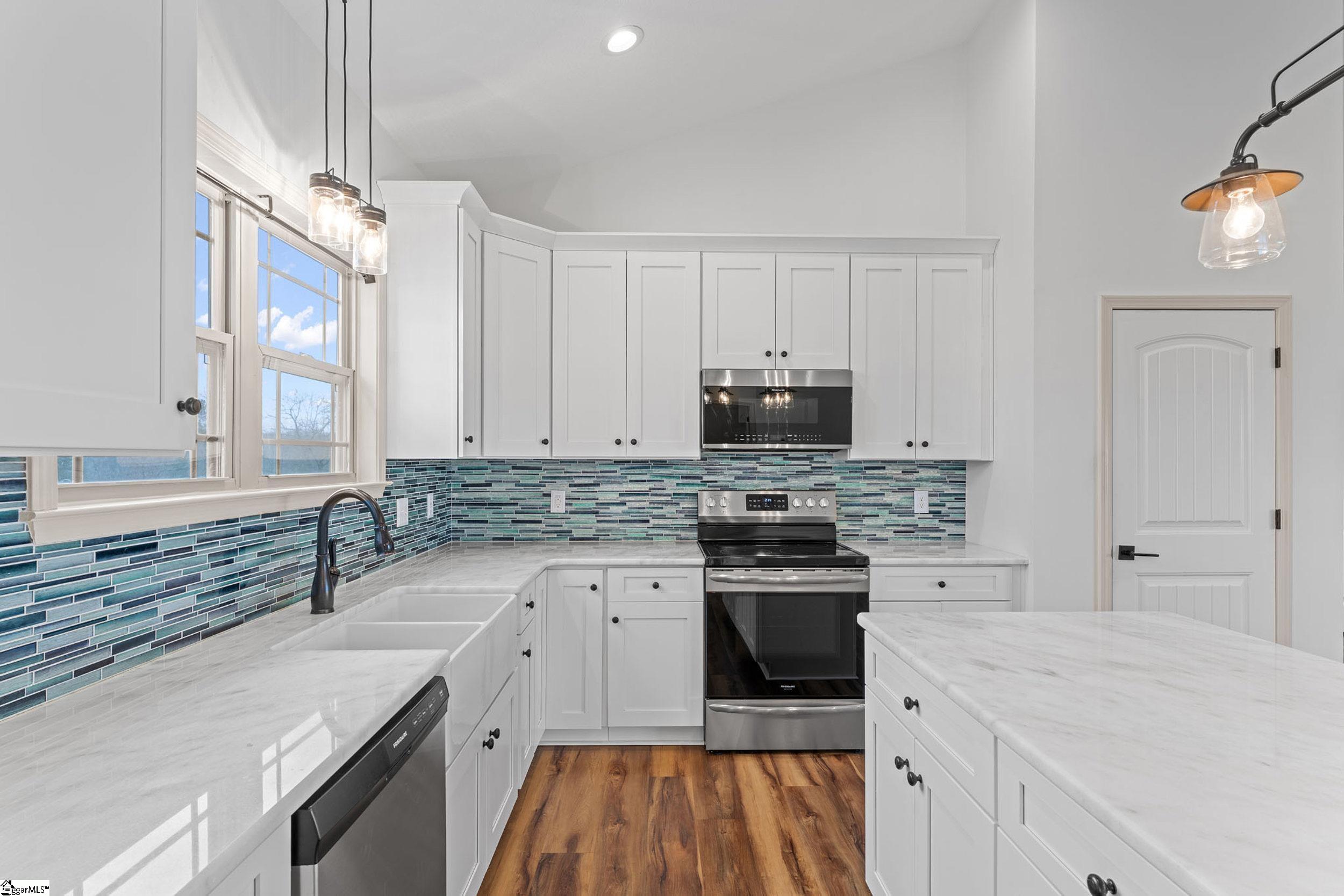 702 Cheyanne Court Greer, SC 29651 - Photo 8 of 48