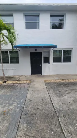 $1,650 | 1335 Southwest 8th Street, Unit 3, Miami, FL 33135