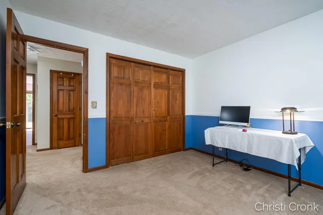 $400,000 | 12501 Pine Island Drive Northeast, Sparta, MI 49345