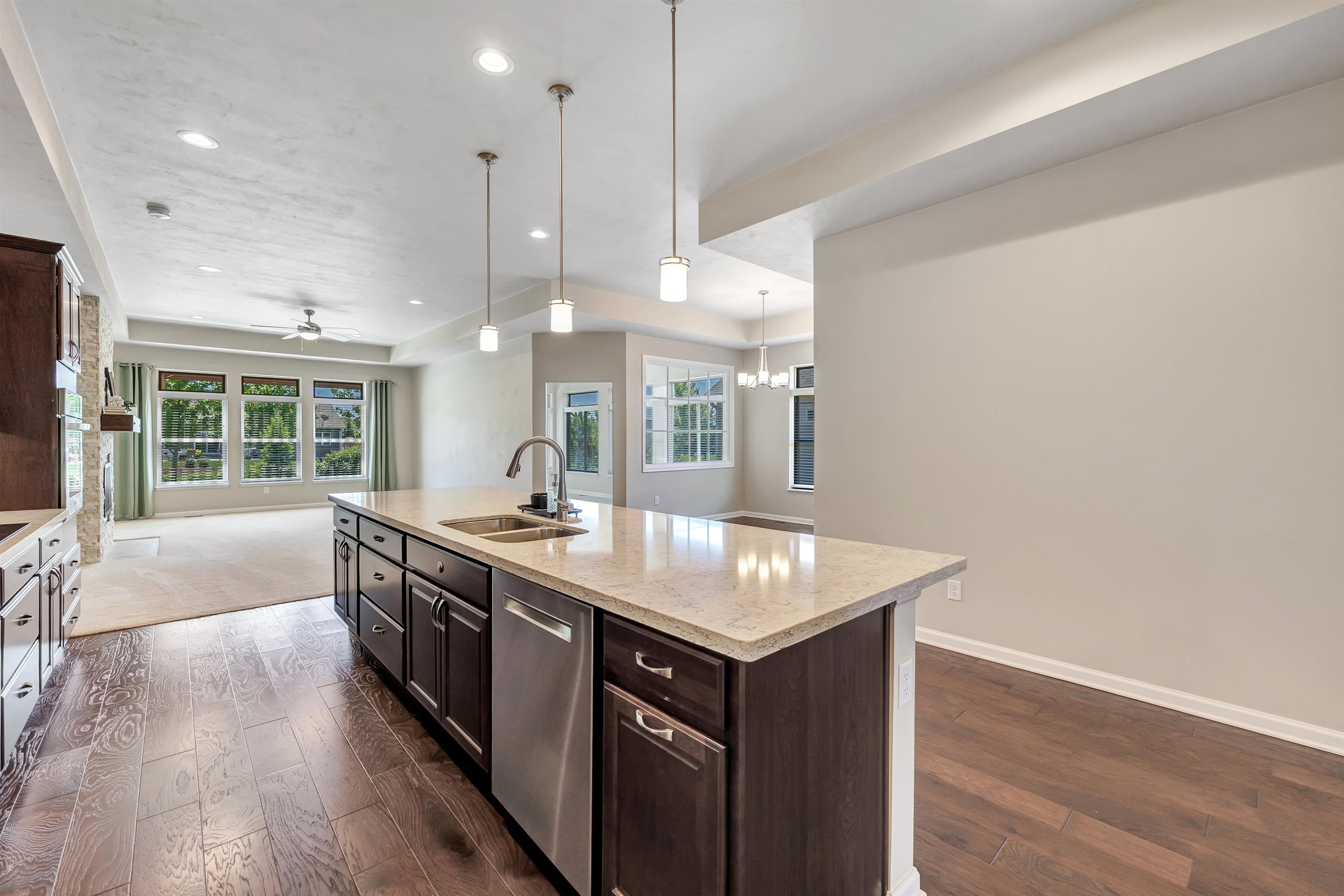 210 Bedford Road Green Bay, WI 54311 - Photo 8 of 46