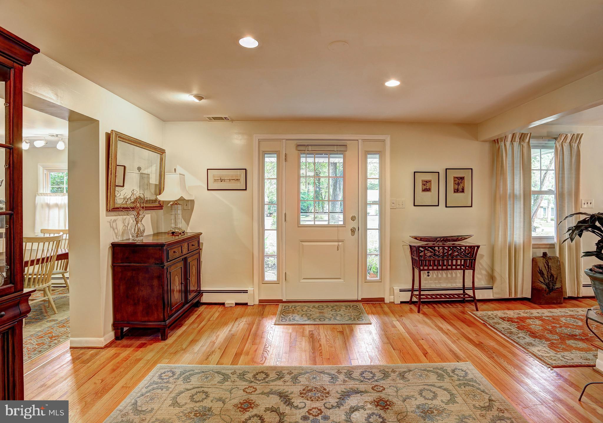Open entry foyer