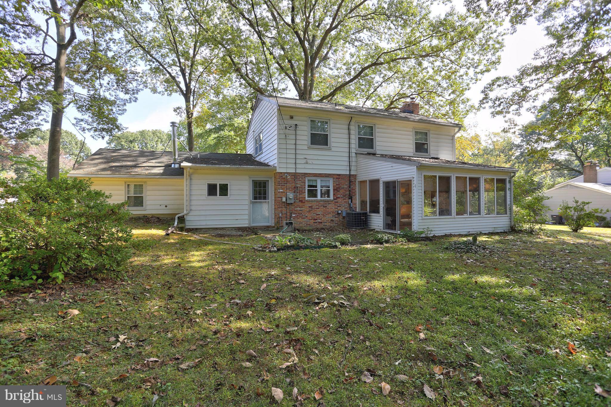 378 Dutch Ship Road Pasadena, MD 21122 - Photo 21 of 27 Large rear yard