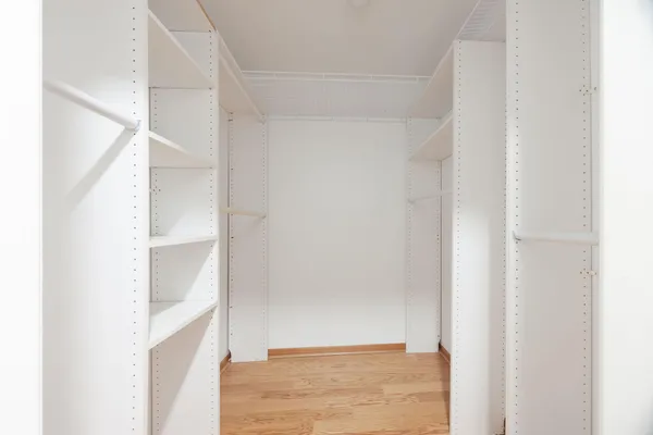 $599,000 | 1148 Hollybrook Drive, Wayzata, MN 55391