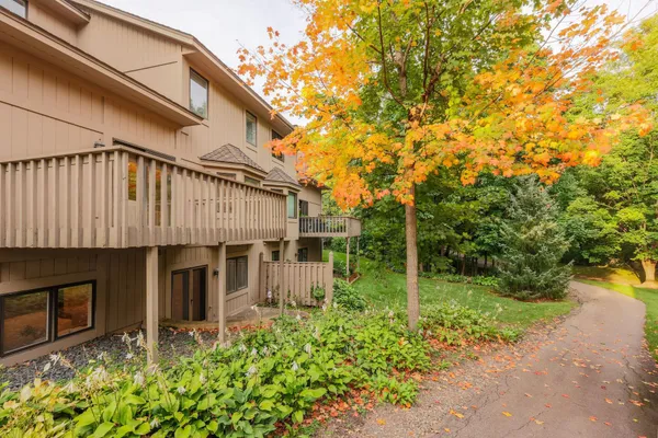 $599,000 | 1148 Hollybrook Drive, Wayzata, MN 55391