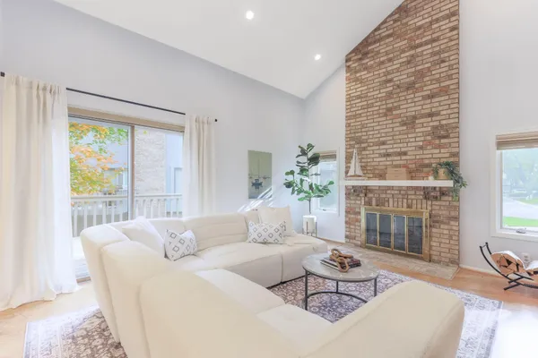 $599,000 | 1148 Hollybrook Drive, Wayzata, MN 55391