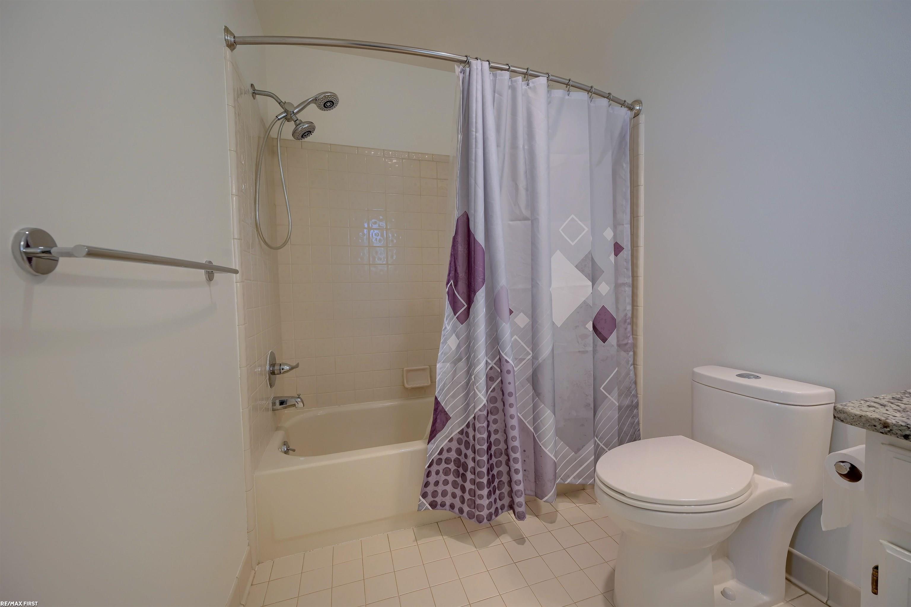 2131 Rochelle Park Drive Rochester Hills, MI 48309 - Photo 18 of 25