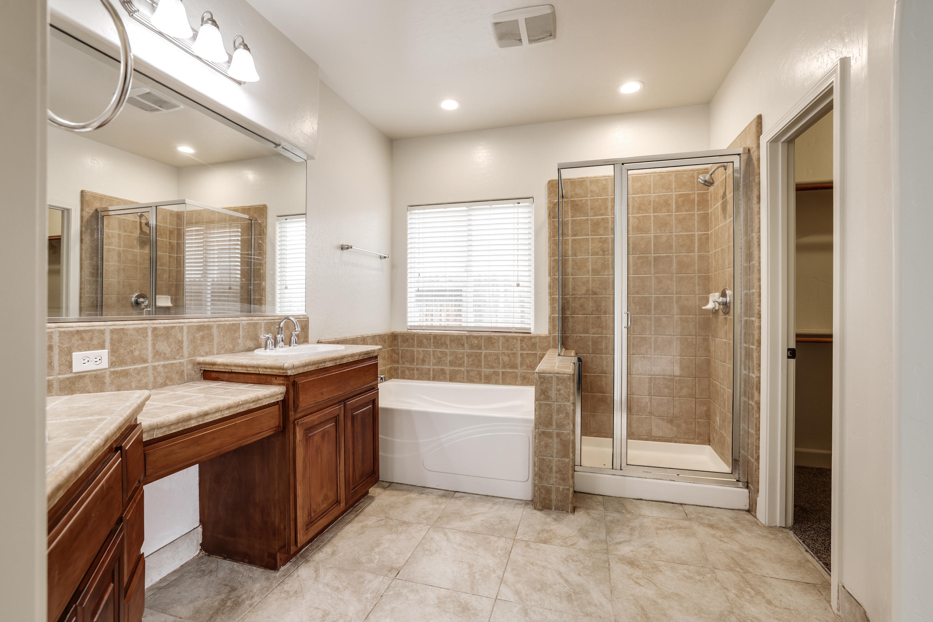 346 Martin Street Tulare, CA 93274 - Photo 22 of 33 d50a6642-d50a6644