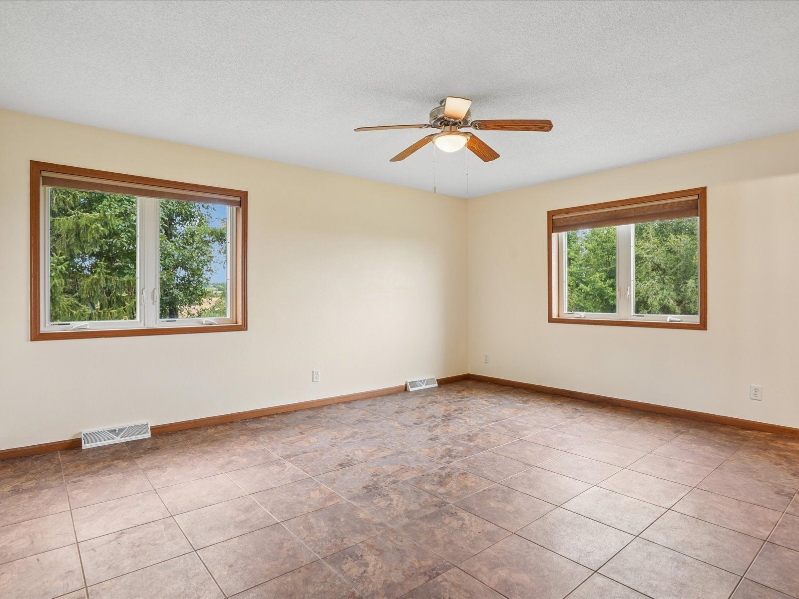 3301 Lewis Bottoms Road Palo, IA 52324 - Photo 24 of 49 Gallery Image 24