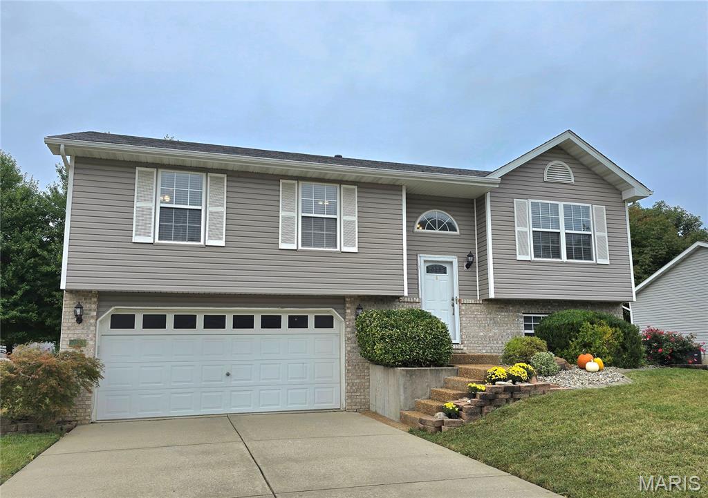 120 Ridge Drive Maryville, IL 62062 - Photo 1 of 28 Gallery Image 1