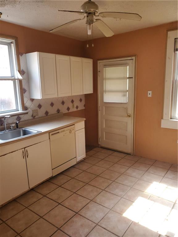 648 Mifflin Road Pittsburgh, PA 15207 - Photo 6 of 10 Gallery Image 6