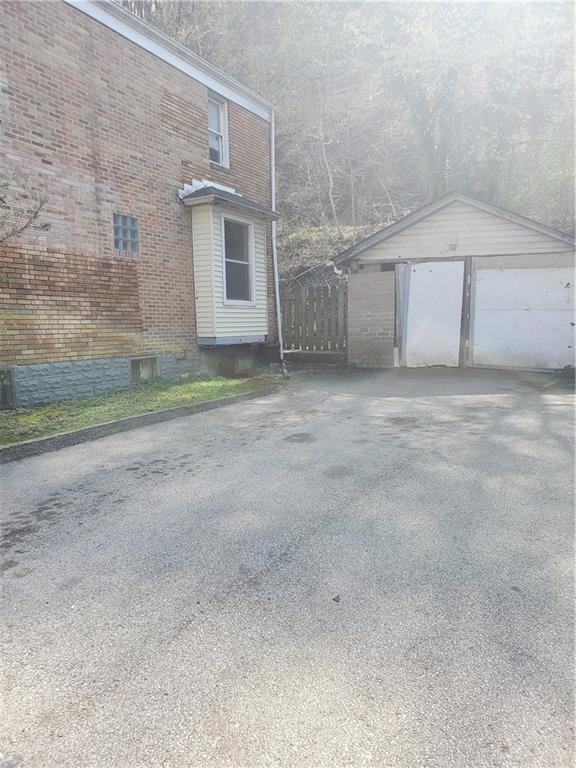 648 Mifflin Road Pittsburgh, PA 15207 - Photo 9 of 10 Gallery Image 9