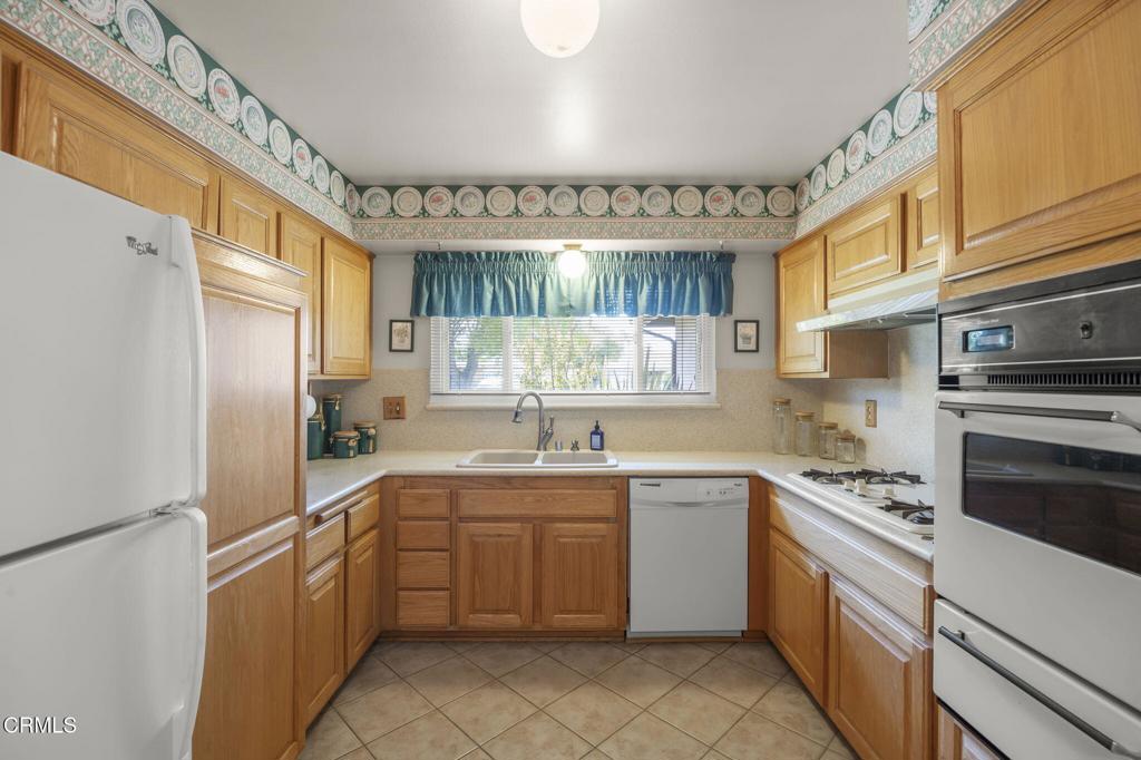 2040 Olga Street Oxnard, CA 93036 - Photo 15 of 48 16-web-or-mls-SeaoroStudios-2040Olga063