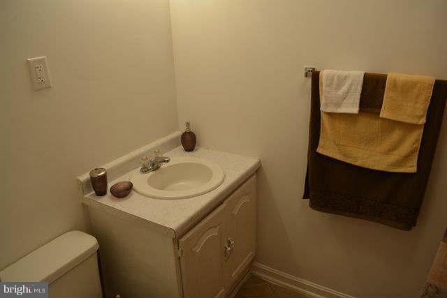 120 Richmond Road Front Royal, VA 22630 - Photo 17 of 30 Bath