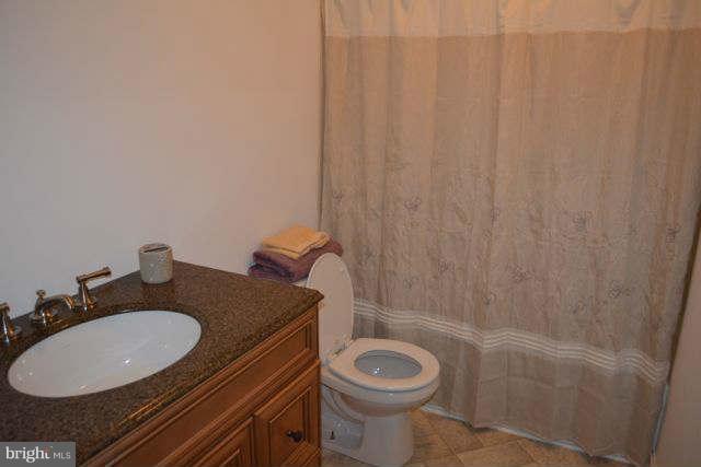 120 Richmond Road Front Royal, VA 22630 - Photo 7 of 30 Bath