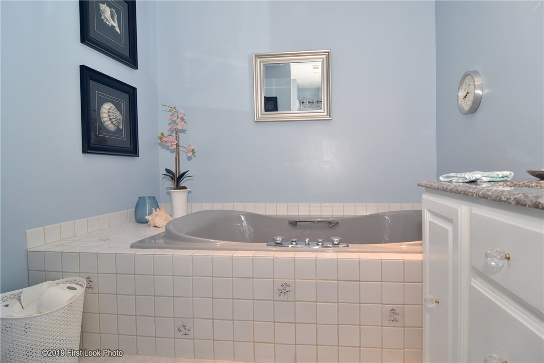 65 Peleg Road Portsmouth, RI 02871 - Photo 23 of 40 Gallery Image 23