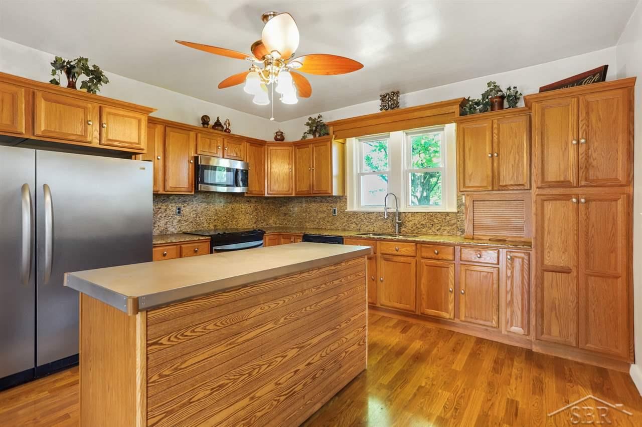 953 Amelith Road Freeland, MI 48623 - Photo 16 of 46