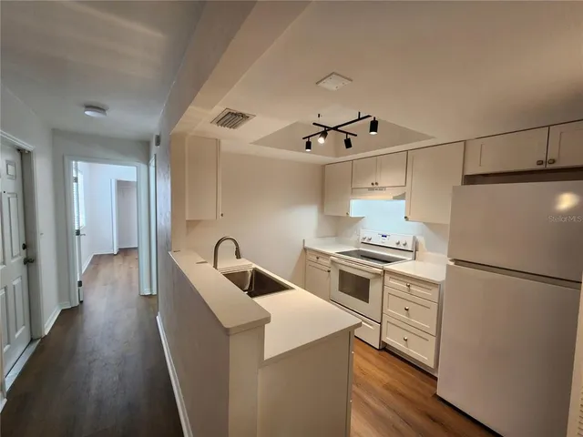 $1,600 | 5823 Southwest 9th Place, Unit H55, Gainesville, FL 32607