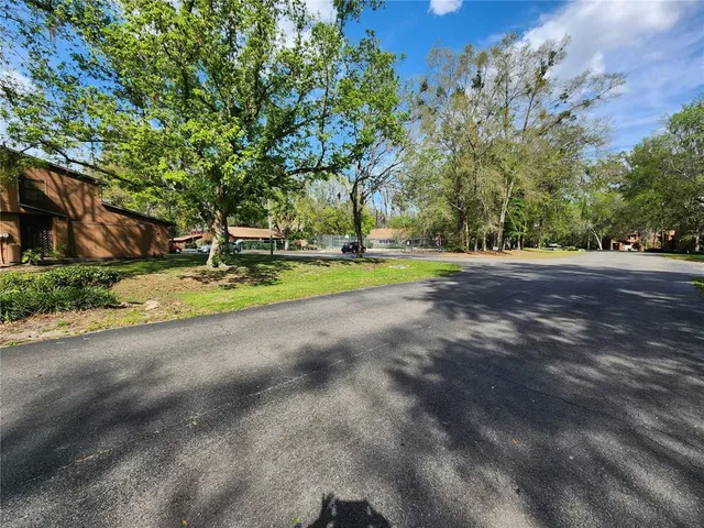 $1,600 | 5823 Southwest 9th Place, Unit H55, Gainesville, FL 32607