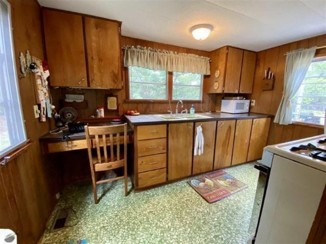 5865 West 50 Road Cadillac, MI 49601 - Photo 5 of 45 1878688-4