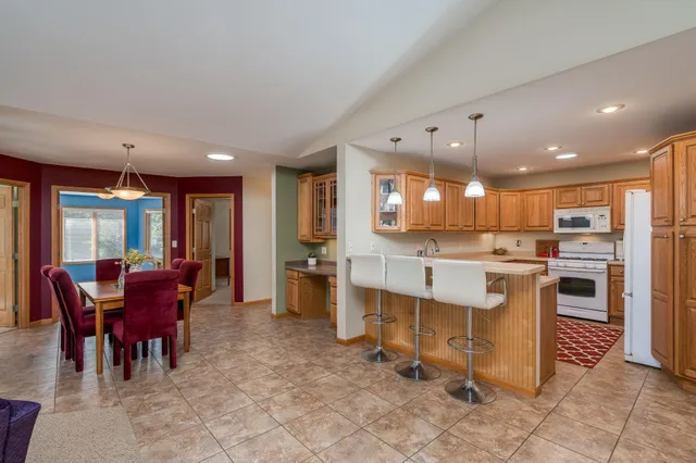 $340,000 | 133 Shamrock Drive, Mankato, MN 56001