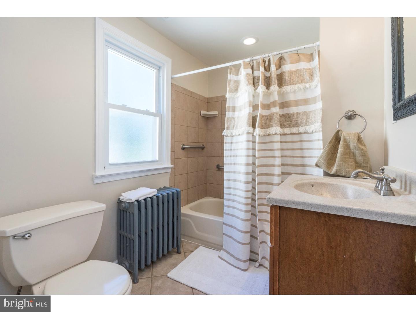 533 West Springfield Road Springfield, PA 19064 - Photo 19 of 25 Bathroom