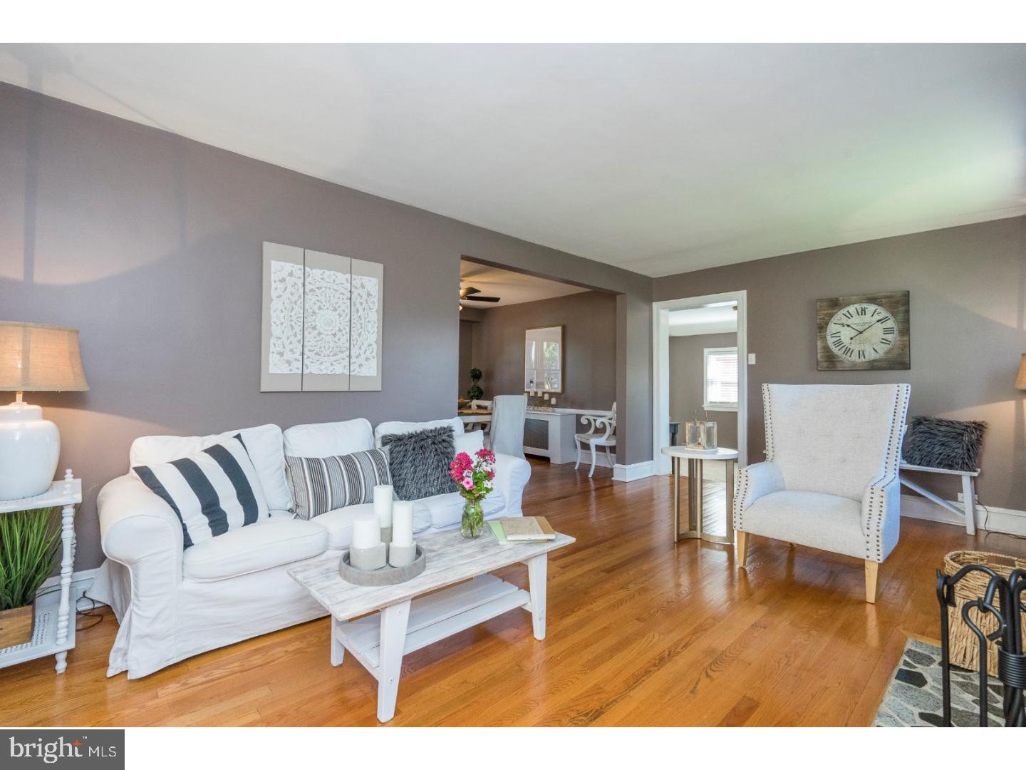 533 West Springfield Road Springfield, PA 19064 - Photo 5 of 25 Living Room