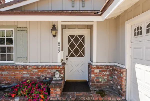 $912,000 | 1002 East Leadora Avenue, Glendora, CA 91741