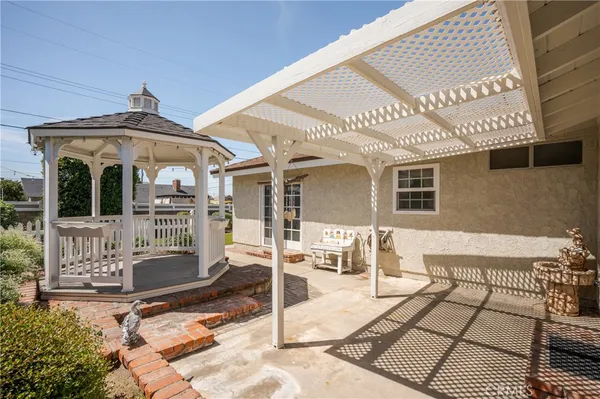 $912,000 | 1002 East Leadora Avenue, Glendora, CA 91741