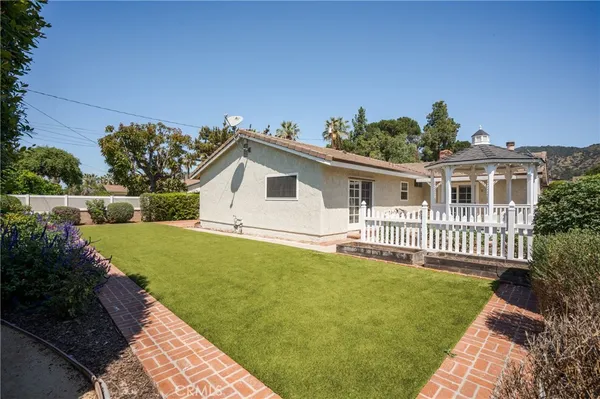$912,000 | 1002 East Leadora Avenue, Glendora, CA 91741