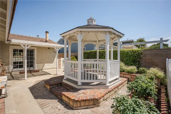 $912,000 | 1002 East Leadora Avenue, Glendora, CA 91741