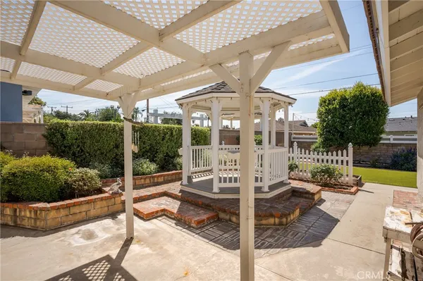 $912,000 | 1002 East Leadora Avenue, Glendora, CA 91741