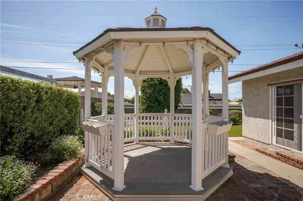 $912,000 | 1002 East Leadora Avenue, Glendora, CA 91741
