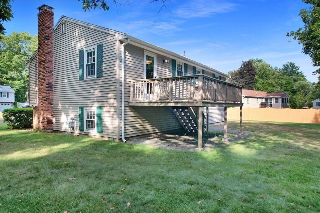 10 Kensington Road Norton, MA 02766 - Photo 3 of 27 Gallery Image 3