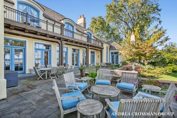 $5,995,000 | 1933 South Shore Drive, Holland, MI 49423