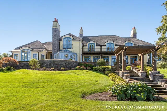 $5,995,000 | 1933 South Shore Drive, Holland, MI 49423