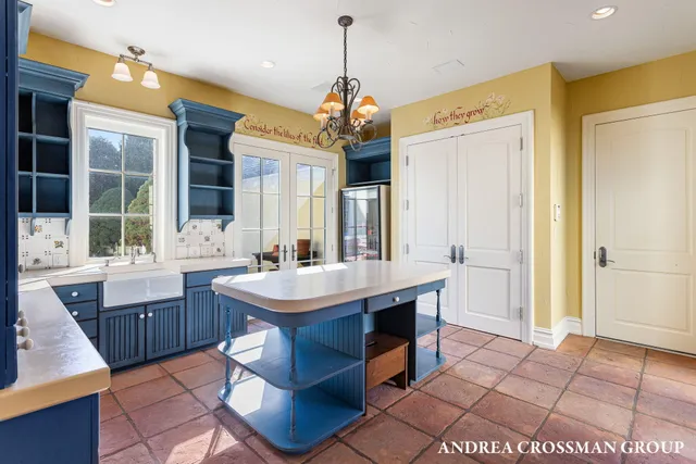 $5,995,000 | 1933 South Shore Drive, Holland, MI 49423