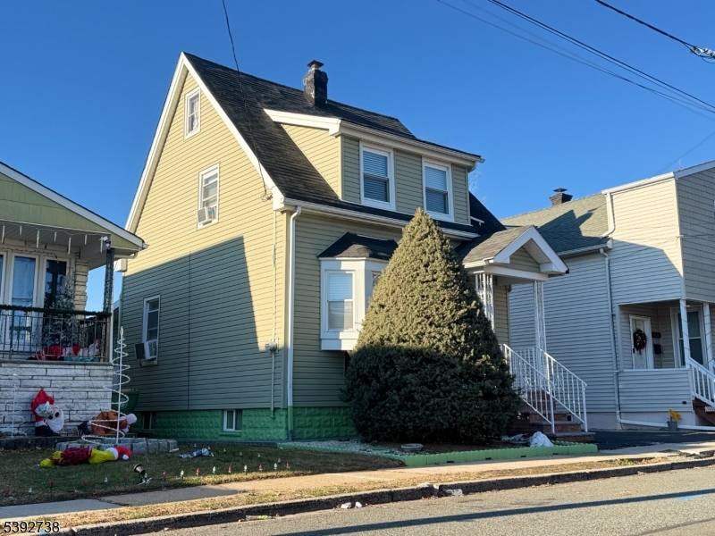 828 Allen Street Linden, NJ 07036 - Photo 3 of 17 a front view of a house