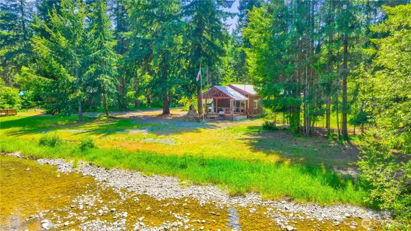 $575,000 | 561 Sun Island Drive, Easton, WA 98925