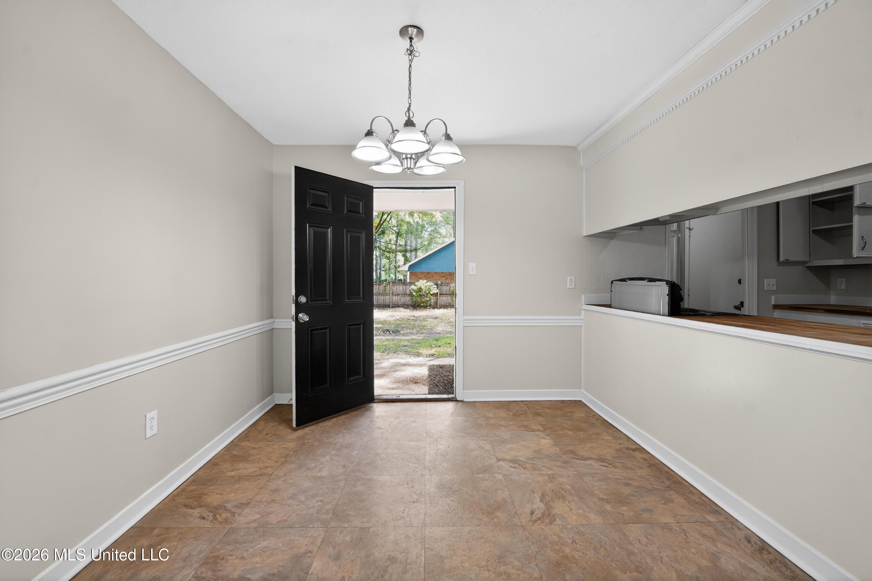 125 Brandy Run Road Brandon, MS 39047 - Photo 31 of 45 11_125_Brandy_Run_Rd_Brandon-Foyer-6643