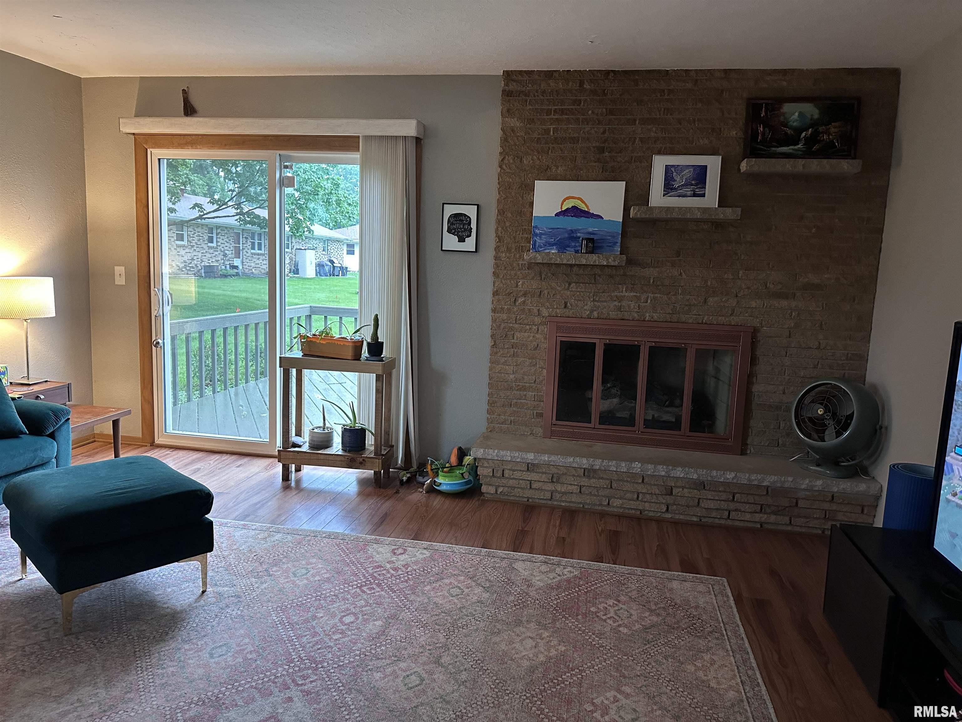 15 Lincoln Road Canton, IL 61520 - Photo 8 of 33 Gallery Image 8