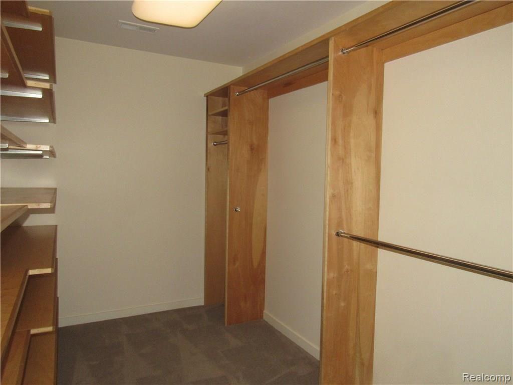 25537 Scotia Road Huntington Woods, MI 48070 - Photo 13 of 15