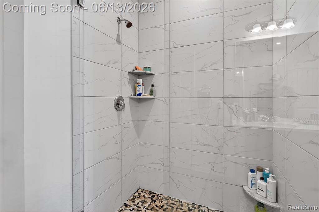 48827 Windfall Road Novi, MI 48374 - Photo 33 of 43