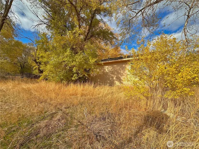 $174,000 | 324 Railroad Avenue, Omak, WA 98841