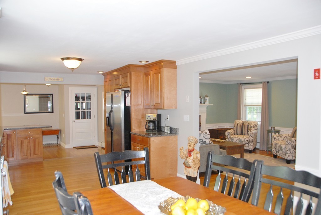 131 Ipswich Road Topsfield, MA 01983 - Photo 11 of 30