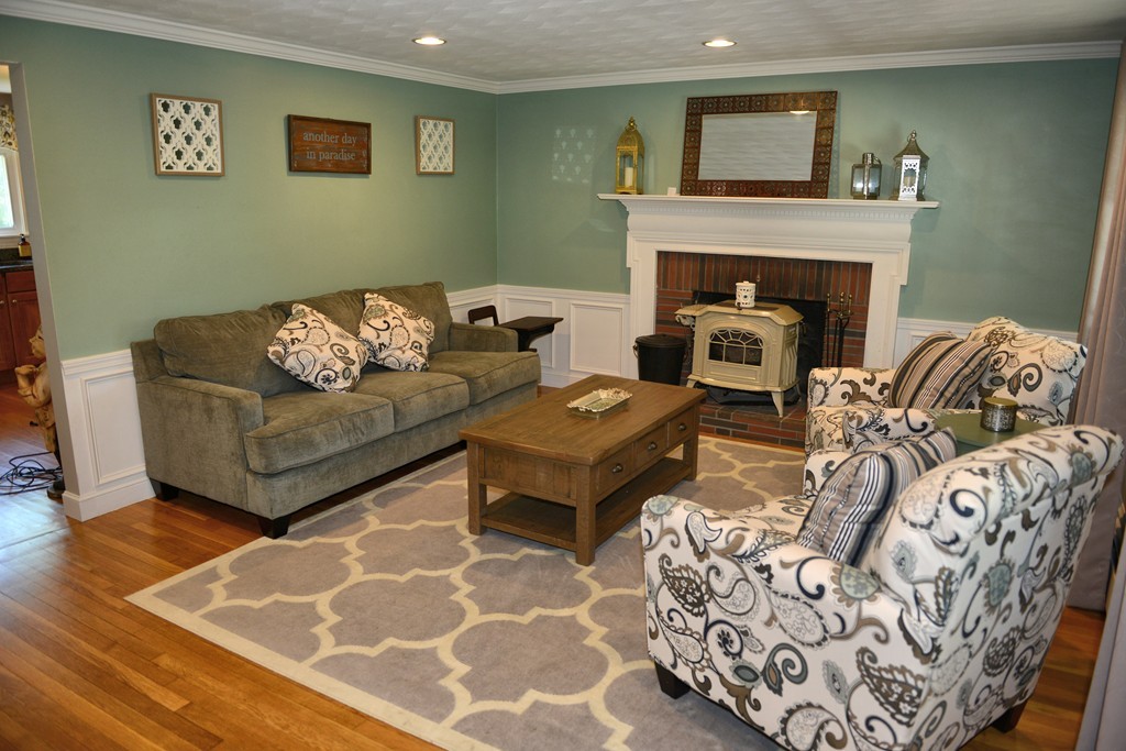 131 Ipswich Road Topsfield, MA 01983 - Photo 13 of 30