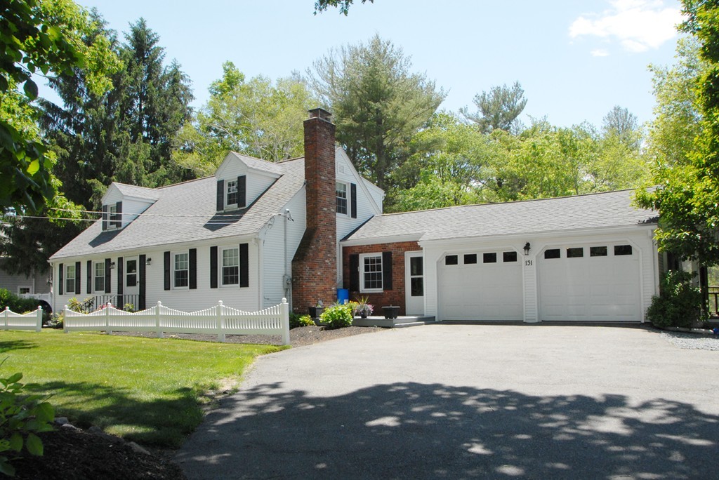 131 Ipswich Road Topsfield, MA 01983 - Photo 2 of 30